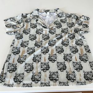 Oiselle Benjamina Pop-Over Shirt Tiger Print Size 6